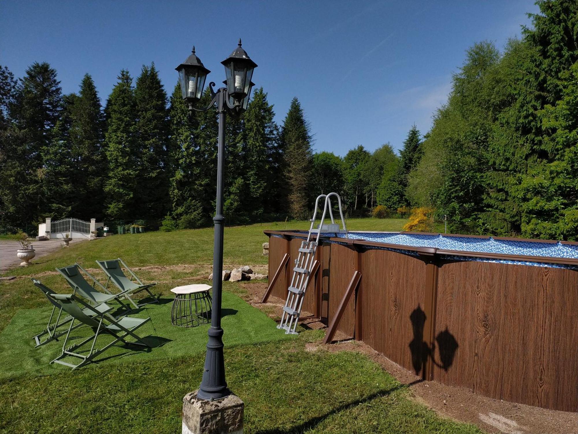 résidence de la fontaine à Compreignac Extérieur photo